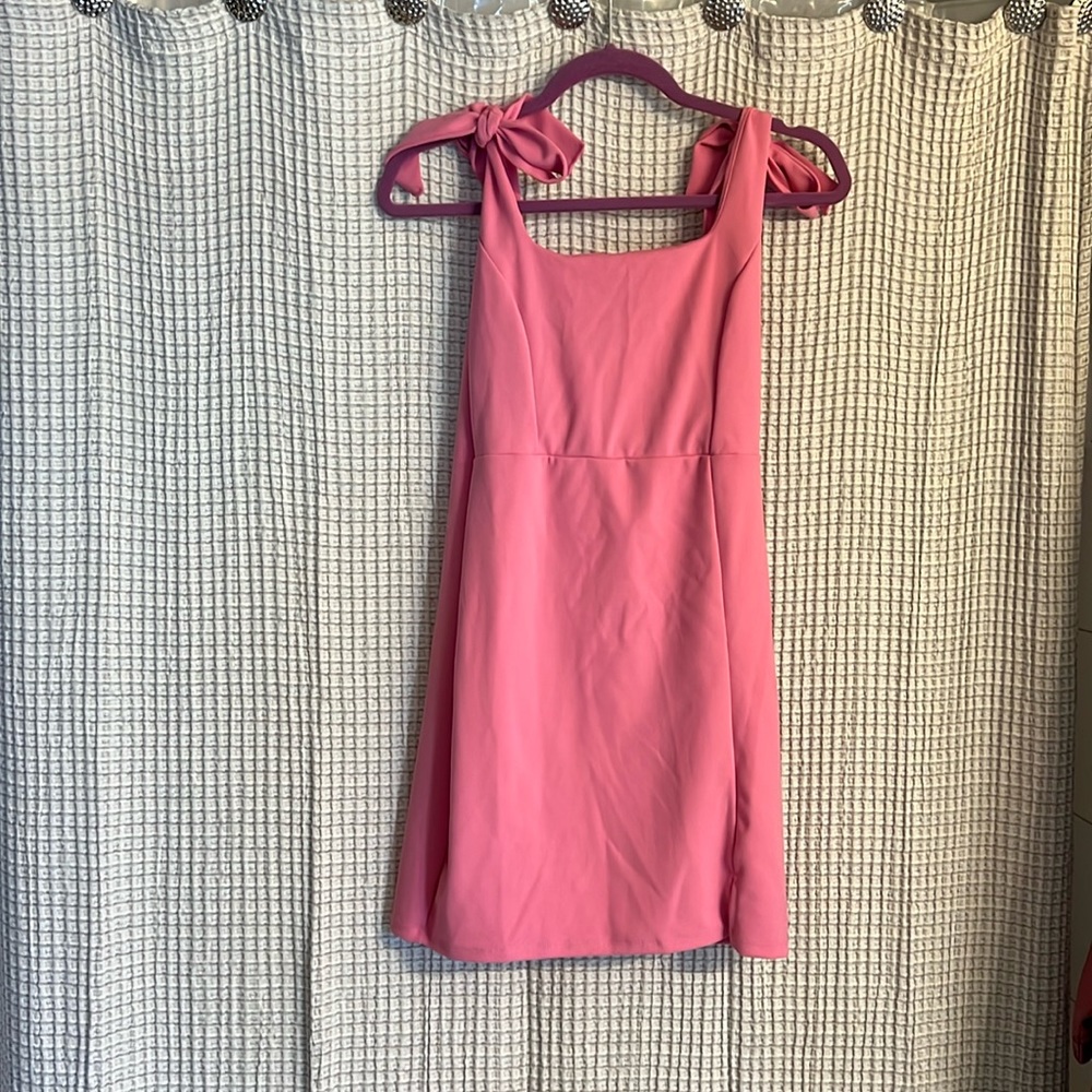 Size L pink dress